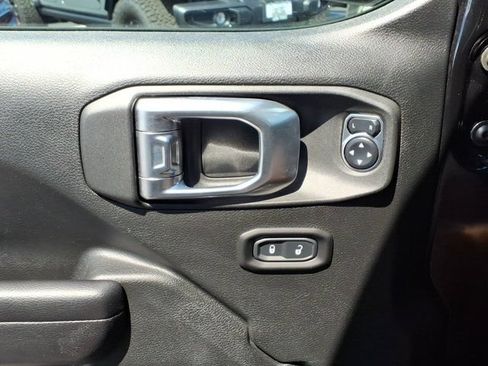 Used 2021 Jeep Gladiator Sport AWD/4WD image 22
