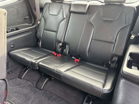 Used 2023 Kia Telluride LX image 14