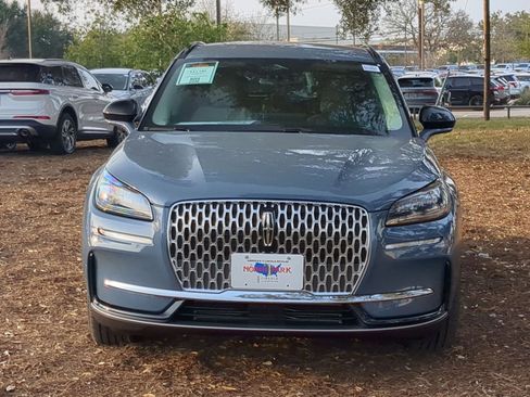 New 2026 Lincoln Corsair Premiere image 8