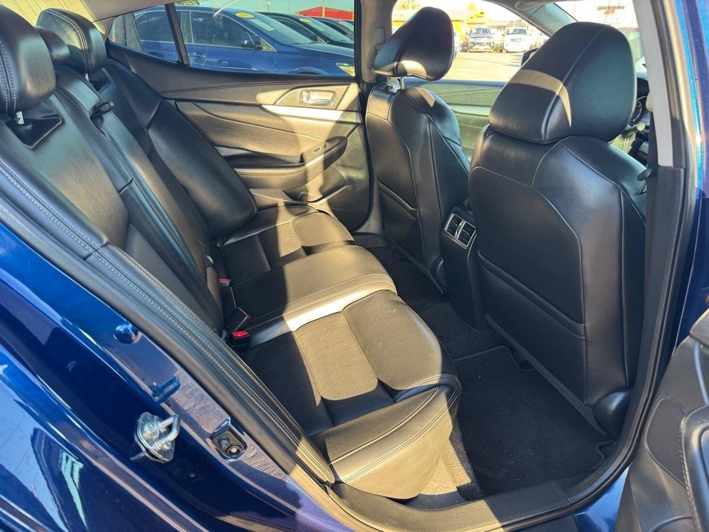 Used 2017 Nissan Maxima 3.5 SV w/ Interior Lighting Package FWD image 14