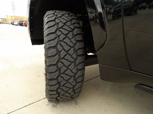 Used 2023 Toyota Tundra Platinum image 8