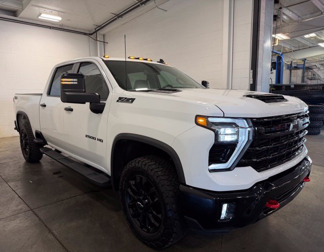Used 2026 Chevrolet Silverado 2500 LT w/ Trail Boss Package AWD/4WD image 3