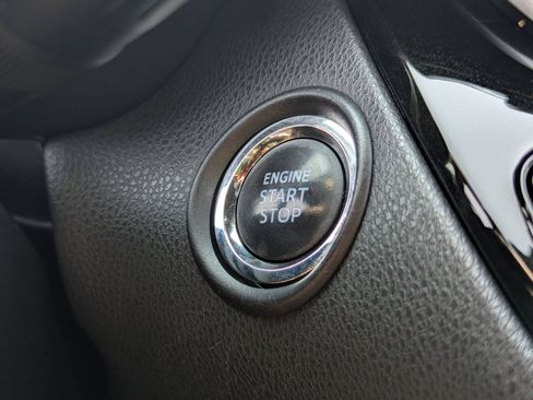 Used 2019 Toyota C-HR XLE FWD image 15