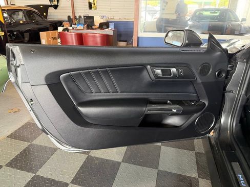 Used 2019 Ford Mustang GT Premium w/ GT Performance Package RWD image 24