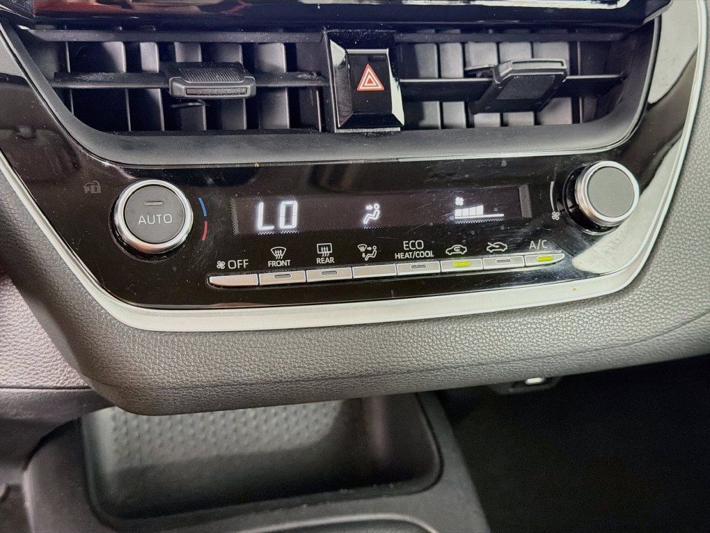 Used 2024 Toyota Corolla LE FWD image 20