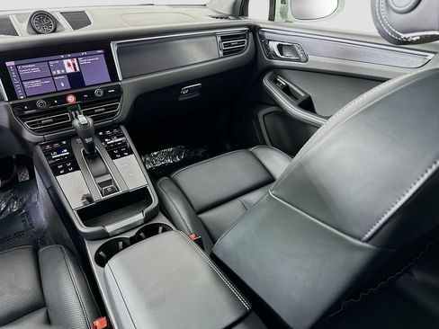 Certified 2024 Porsche Macan GTS AWD/4WD image 26