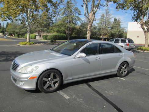 Used 2007 Mercedes-Benz S 550 image 1