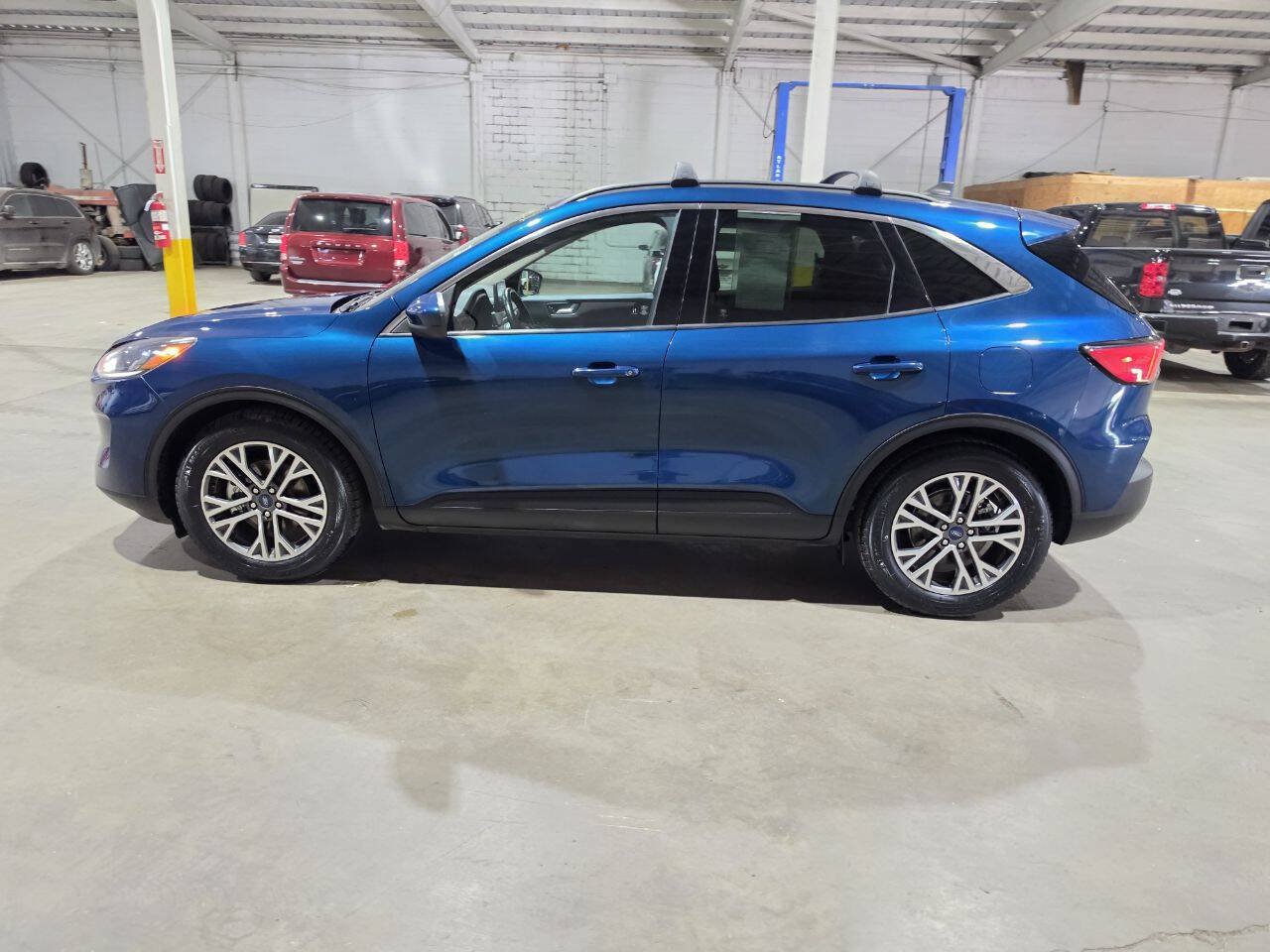 Used 2020 Ford Escape SEL FWD image 5
