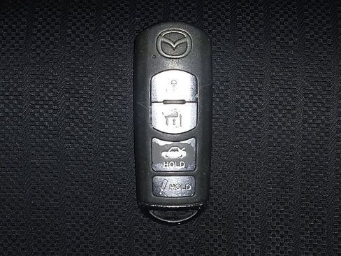 Used 2014 MAZDA MAZDA3 i SV image 32