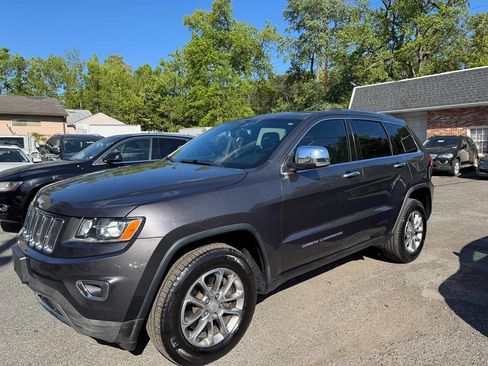 Used 2015 Jeep Grand Cherokee Limited w/ Trailer Tow Group IV AWD/4WD image 3