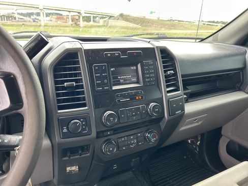 Used 2019 Ford F250 XL w/ Power Equipment Group image 17