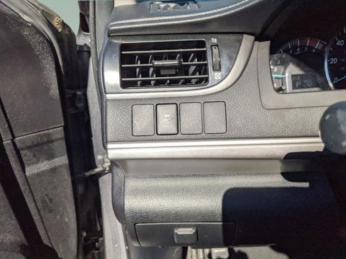 Used 2012 Toyota Camry SE image 14