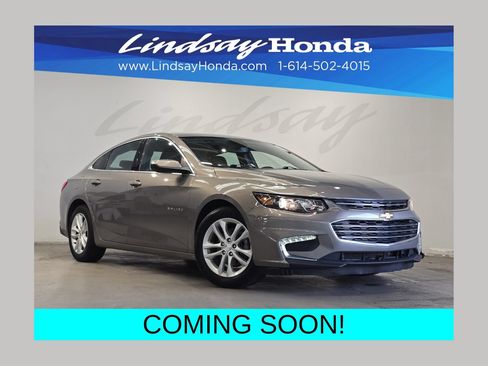 Used 2017 Chevrolet Malibu LT FWD image 1