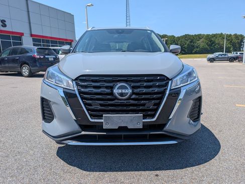 Used 2022 Nissan Kicks SV FWD image 8