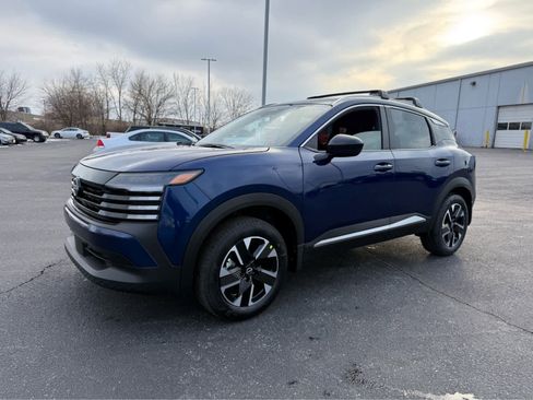 Used 2026 Nissan Kicks SV w/ Cold Weather Package image 3