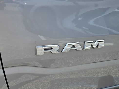Used 2025 RAM 1500 Big Horn AWD/4WD image 12