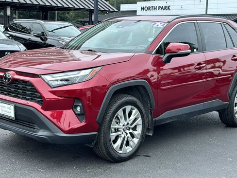 Used 2024 Toyota RAV4 XLE Premium FWD image 4