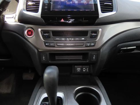 Used 2017 Honda Ridgeline RTL-T image 23