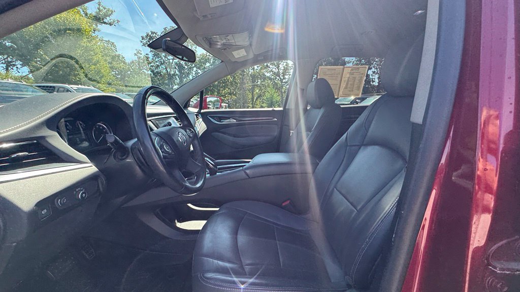 Used 2019 Buick Enclave Essence FWD image 21