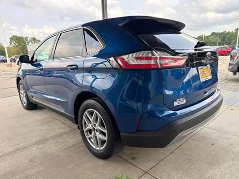 Certified 2024 Ford Edge SEL w/ Convenience Package AWD/4WD image 5