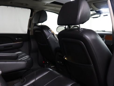 Used 2007 GMC Yukon SLT w/ SLT Preferred Equipment Group AWD/4WD image 29