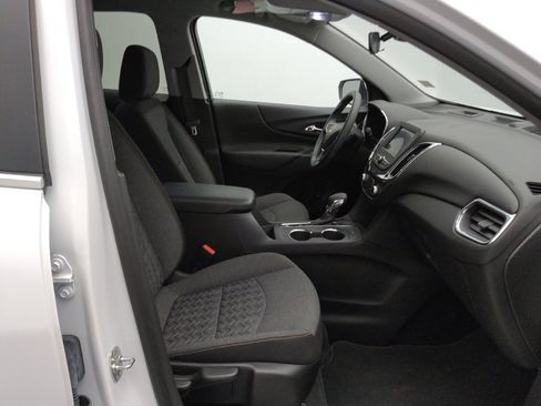 Used 2024 Chevrolet Equinox LT FWD image 21