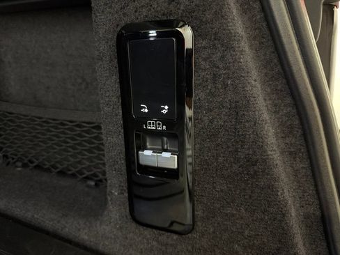 Used 2024 Land Rover Range Rover Sport SE AWD/4WD image 34