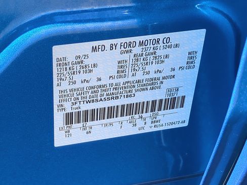 Used 2025 Ford Maverick Lariat w/ 4K Tow Package AWD/4WD image 36