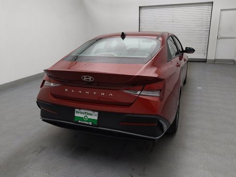 Used 2024 Hyundai Elantra SEL image 7