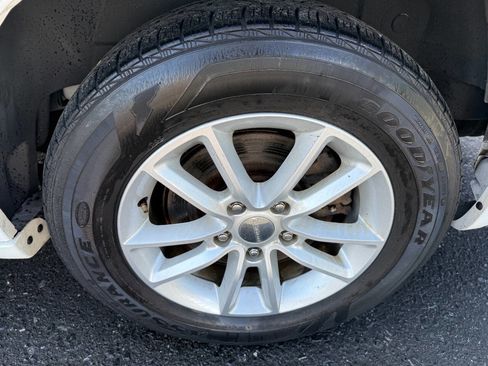 Used 2015 Dodge Grand Caravan SXT w/ Security Group image 10