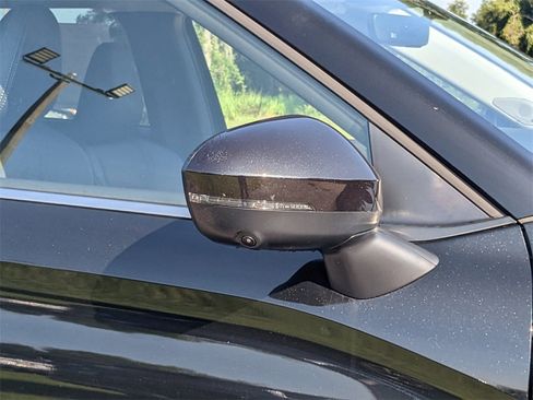 New 2025 Mitsubishi Outlander SE image 12