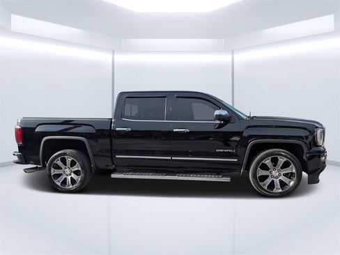 Used 2016 GMC Sierra 1500 Denali image 2