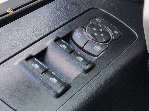 Used 2018 Ford F150 Lariat w/ Equipment Group 502A Luxury AWD/4WD image 24