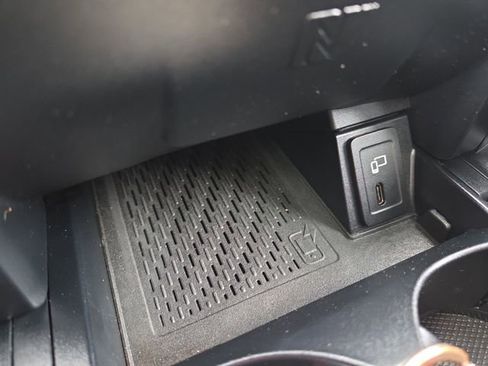 Used 2020 Mercedes-Benz GLC 300 GLC 300 image 26