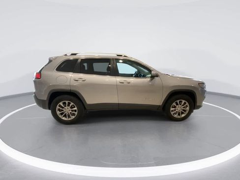Used 2019 Jeep Cherokee Latitude Plus image 9