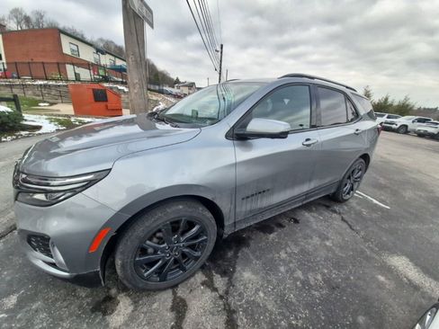 Used 2023 Chevrolet Equinox RS w/ RS Leather Package image 4