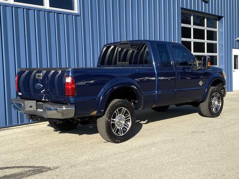 Used 2011 Ford F350 Lariat w/ Lariat Interior Pkg image 4
