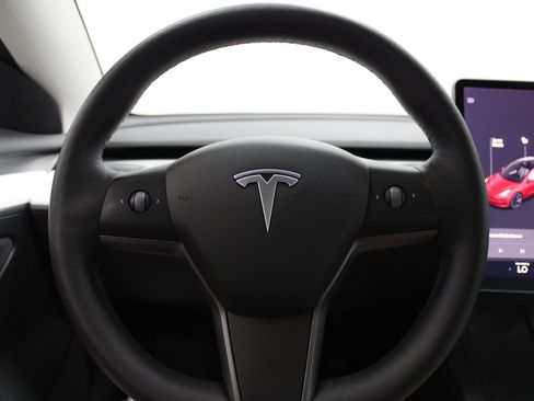 Used 2021 Tesla Model 3 Standard Range Plus image 24