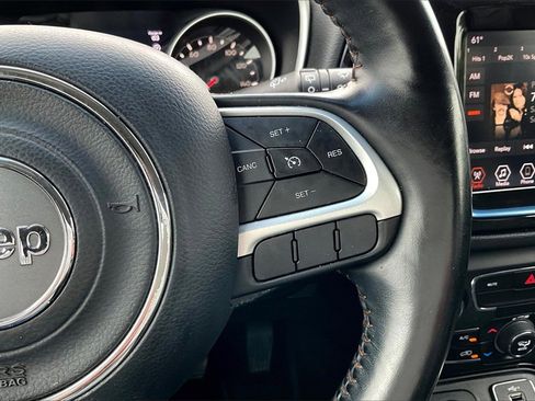 Used 2019 Jeep Compass Limited image 19