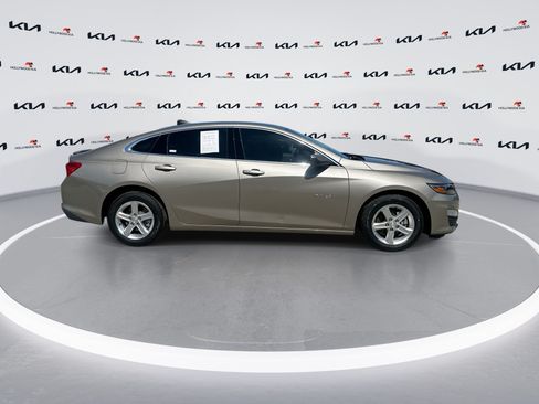 Used 2024 Chevrolet Malibu LS w/ Driver Confidence Package FWD image 9