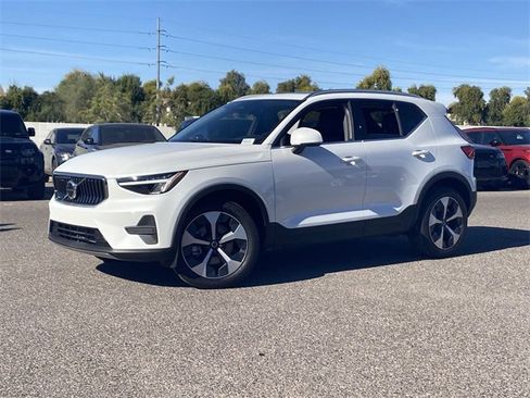 New 2025 Volvo XC40 B5 Core w/ Protection Package Premier image 2
