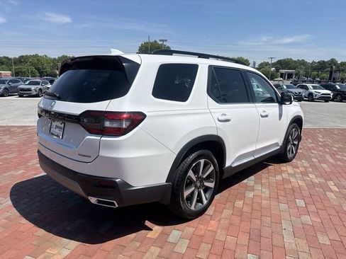 Certified 2023 Honda Pilot Touring image 36