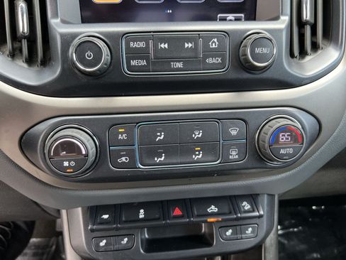 Used 2018 Chevrolet Colorado Z71 AWD/4WD image 28