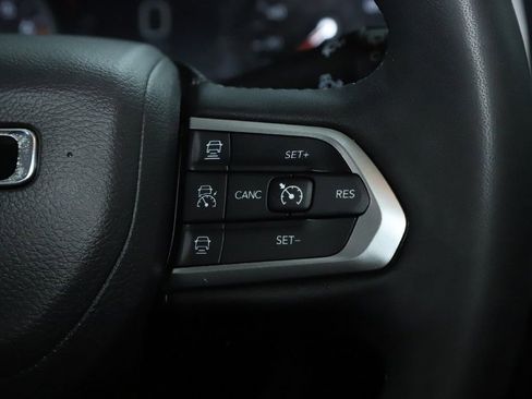Used 2025 Jeep Compass Limited AWD/4WD image 23