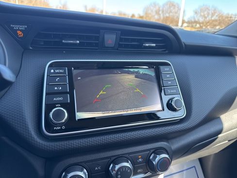 Used 2025 Nissan Kicks Play S image 17