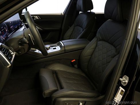 Certified 2025 BMW X6 xDrive40i w/ Climate Comfort Package image 10