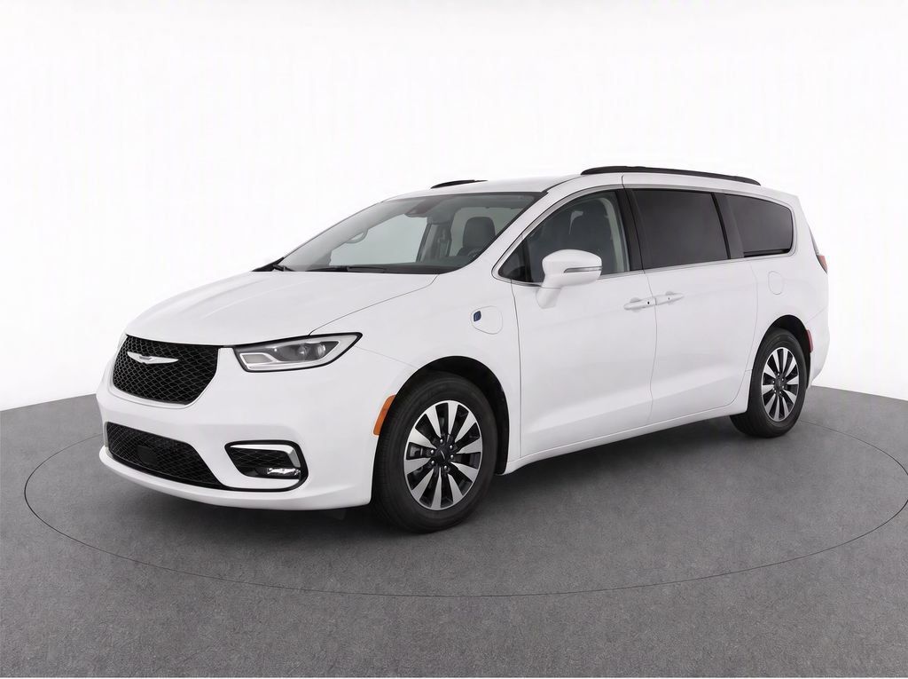 Used 2022 Chrysler Pacifica Touring-L FWD image 1
