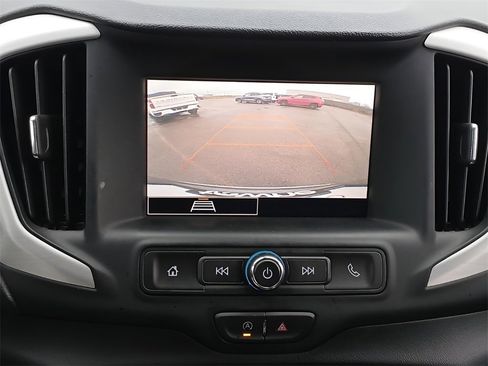 Used 2023 GMC Terrain SLE w/ Driver Convenience Package image 17