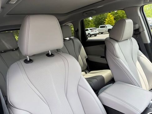 Used 2024 Acura MDX SH-AWD w/ Technology Package image 32