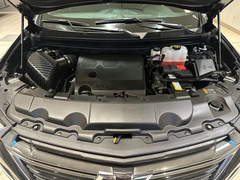 Used 2023 Chevrolet Traverse LT w/ Midnight/Sport Edition image 28